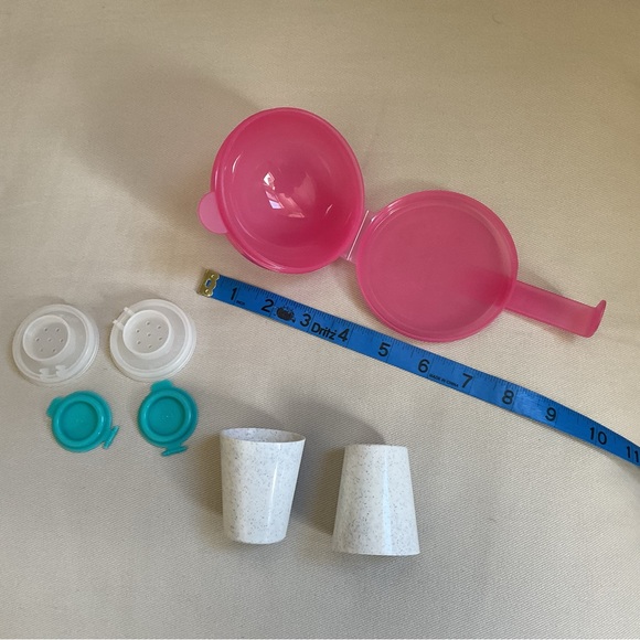 Tupperware Mini Salt & Pepper Set + Hanging Forget Me Not Onion/Tomato Keeper - Picture 5 of 6